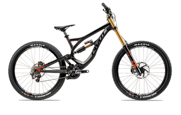 Pivot Phoenix DH Carbon Saint